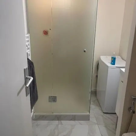 Apparemment Front De Apartment Ouistreham