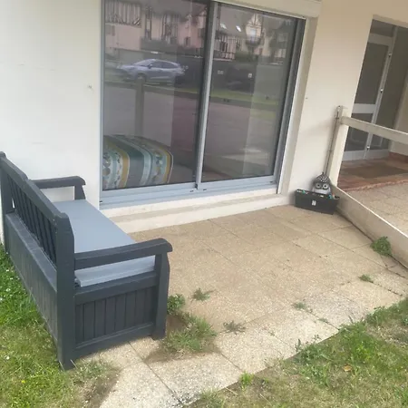 Apartman Apparemment Front De *
