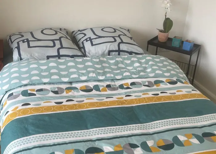 Apparemment Front De Appartamento *